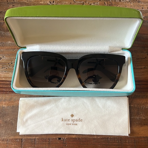 Kate Spade Kahli tortoise sunglasses - Picture 7 of 7